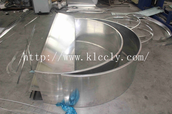 蜂窝铝板具有许多常规材料所不具备的特点